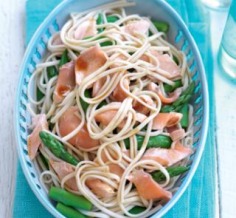 Poached salmon and noodle salad with sesame dressing | Australian Healthy Food Guide