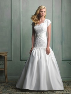 	Allure Bridals: Style: M515
