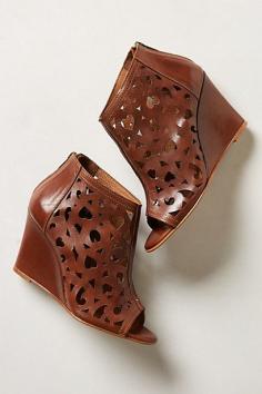 gorgeous cut out wedges for fall