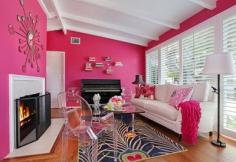 I would totally have a pink living room!