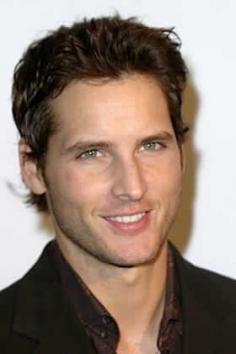 Peter Facinelli also known as Dr. Carlisle Cullen & Dr. Fitch Cooper