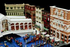 Creative way to do a cityscape - just the front, similar to a diorama.  Ponte di Rialto, via Flickr.