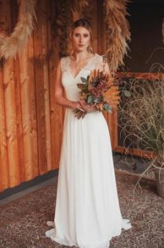 Schlichtes Hochzeitskleid Mit Spitze | Boho Brautkleider Online