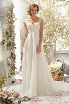 Schlichtes Hochzeitskleid mit Spitze | Brautkleider A Linie