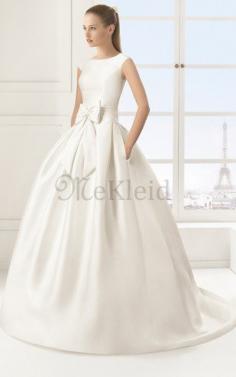 Satin Schick Romantisches Brautkleid mit Gürtel mit Knöpfen