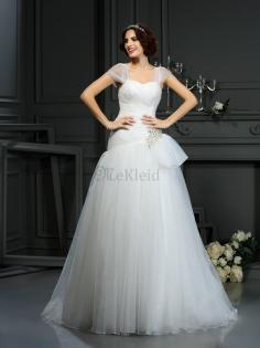 A linie Gericht Schleppe Organza Normale Taille Herz-Ausschnitt Brautkleid