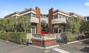 Enjoy Art Deco Charm in Williamstown with a Bay View Apartment
Bay View Apartment 1 is one of the apartments in Williamstown offered by Captain's Retreat, set in a classic Art Deco building close to the water. The ground floor apartment features one bedroom, a lounge, kitchen and dining area, and a private balcony with bay and city views, located just metres from Ferguson Street's shops, restaurants and yacht clubs.
Classic Art Deco one bedroom apartment
Bay and city views from the lounge and balcony
Complimentary breakfast basket on arrival
Walking distance to Williamstown's waterfront and shops
Contact Captain's Retreat to book Bay View Apartment 1.