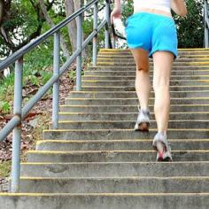 5 Do-Anywhere Exercises to Burn 200 Calories in Under 3 Minutes