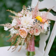 Love this rustic bouquet.