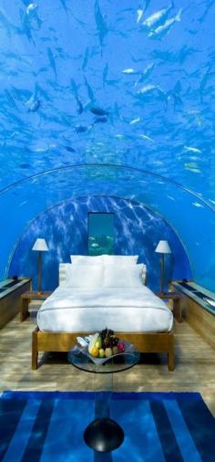 Romantic, Underwater bed, hotel room? Amazing Snaps: The Best Suites in the World : Conrad Maldives Rangali Island