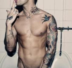 guys with tattoos >>> ;D
