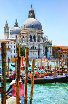 #Venice, is one of the most romantic places, so wonderful for a #honeymoon or #romantic getaway!