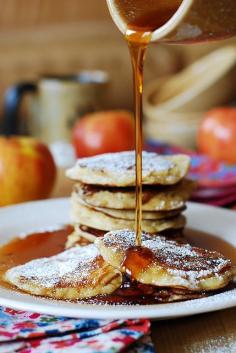 Apple cinnamon yogurt pancakes