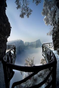 : Tianmen Mountain National Park, Zhangjiajie, in northwestern Hunan Province, China.