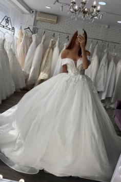 SchÃ¶ne Hochzeitskleider WeiÃ | Brautkleider Prinzessin Kuafen