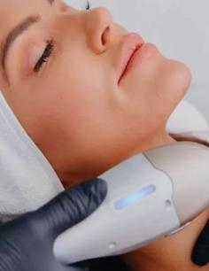 Microneedling in Double Bay is a trusted solution for improving skin texture, tone, and firmness. At Cosmedica Australia, we specialize in delivering this transformative treatment with exceptional care and expertise. Our nurse-led clinic, backed by over 40 years of combined nursing and aesthetic industry experience, is proud to offer microneedling treatments using the industry-leading SkinPen. This is a safe, effective, and clinically proven approach to smoother, more youthful skin.