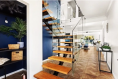 We are passionate about delivering exceptional services and designs at an affordable price. Our professionals work with residential and commercial customers, helping them enhance their security and property’s appeal. All our glaziers are trade-qualified, and Luke has a Master Security License. We specialise in the industry and promise to offer a quick turnaround.